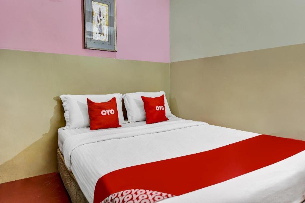 Spot On 90463 Bintang Hotel Kajang